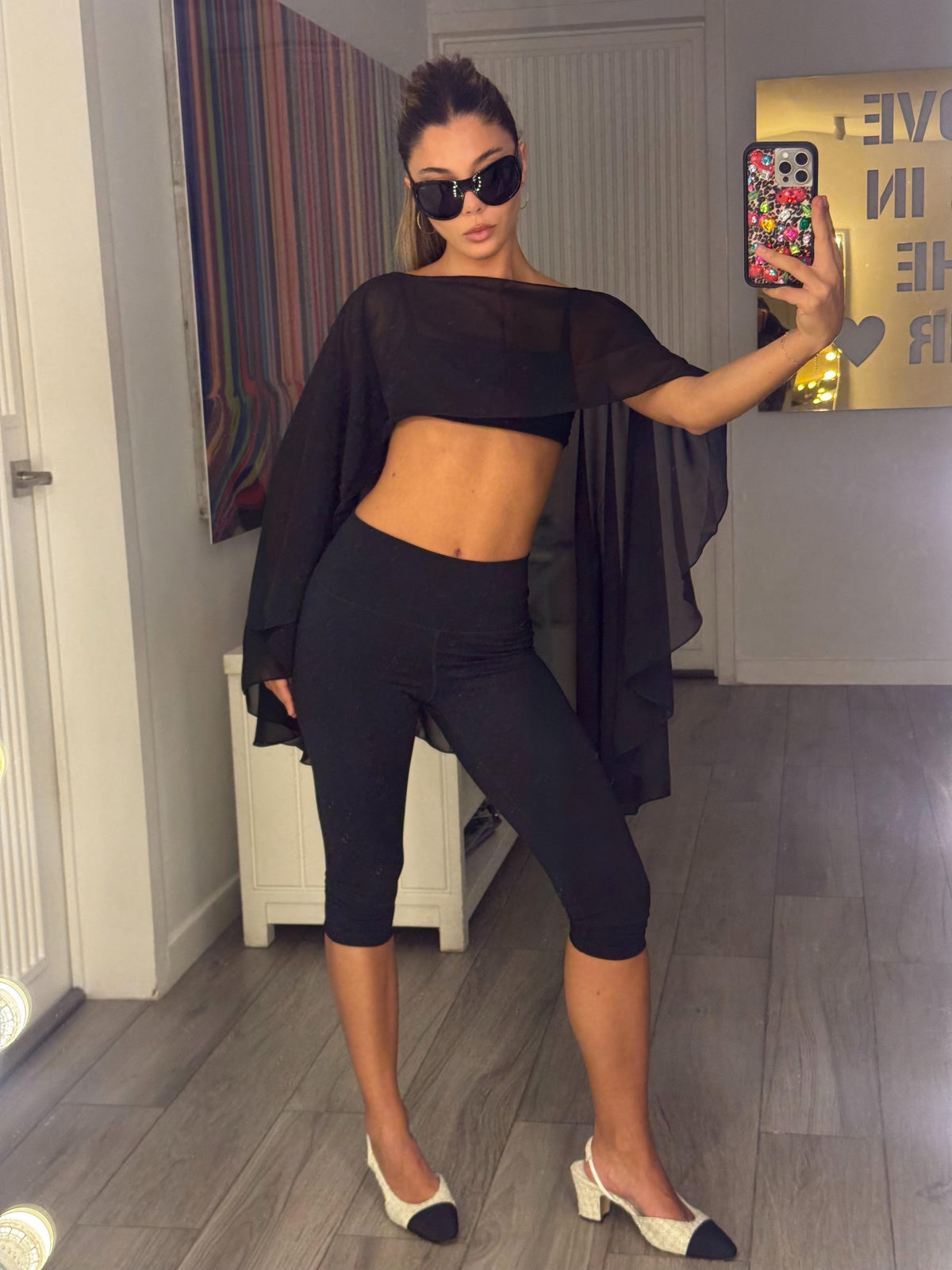 MINI BLACK CAPE