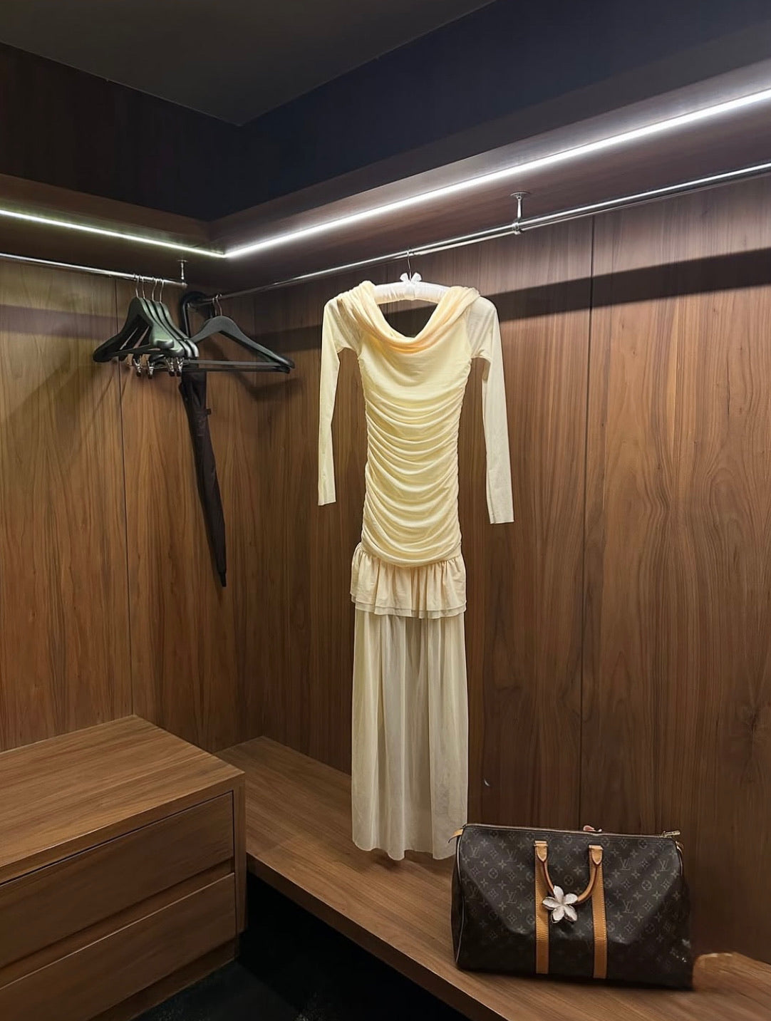 ELIF  Yellow