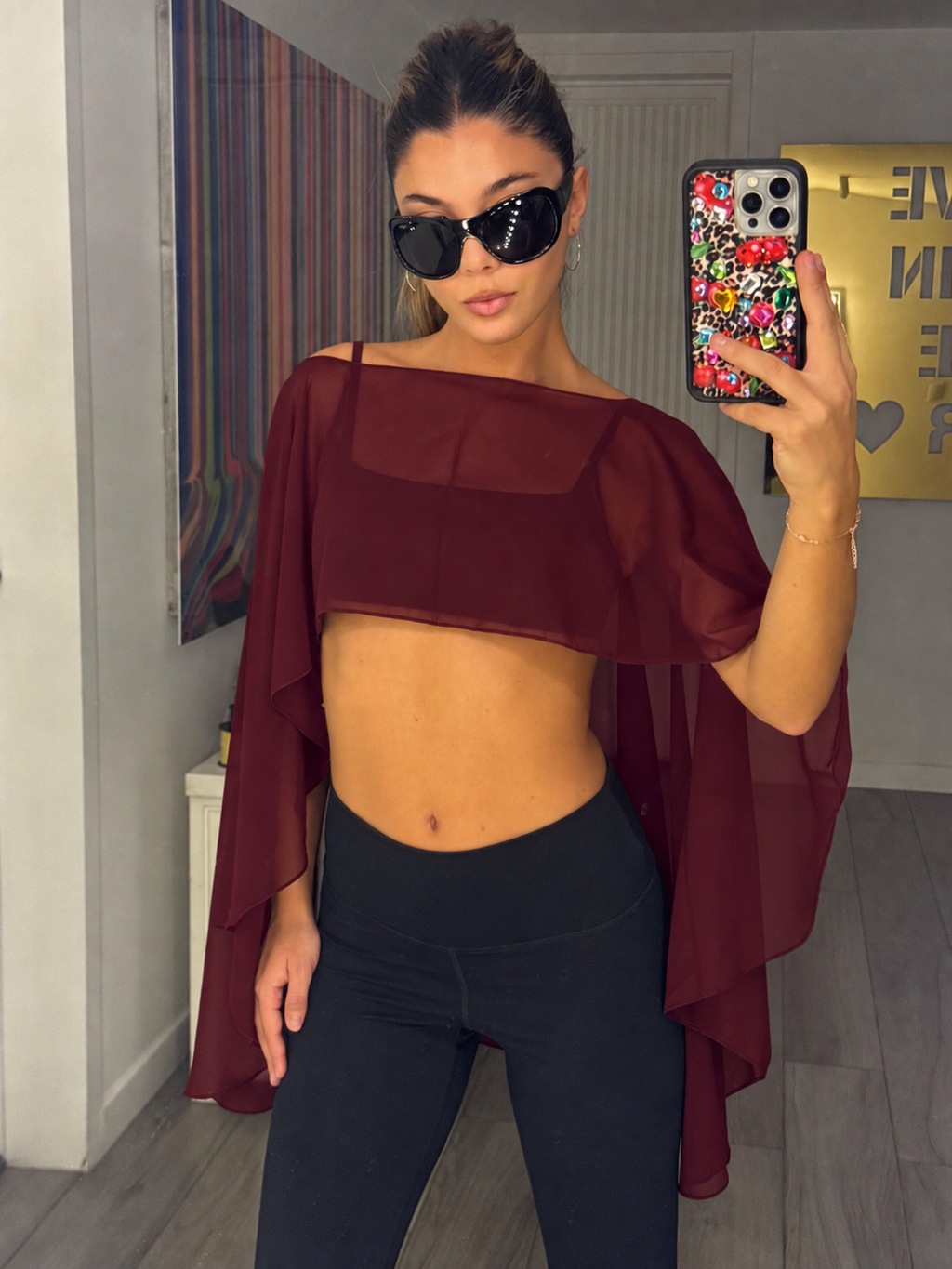 BURGUNDY SHORT CAPE