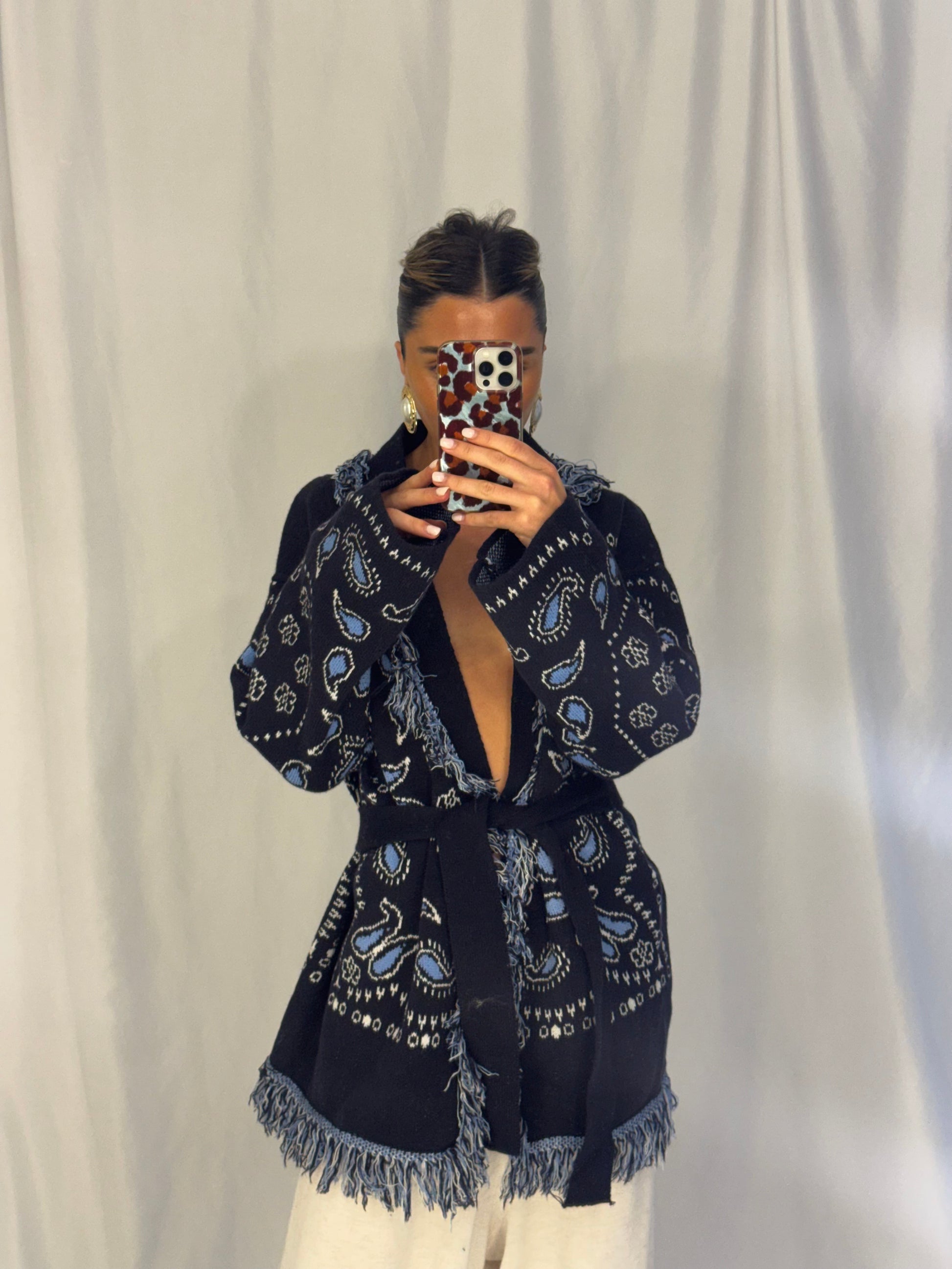 The “Kujten” in Blue