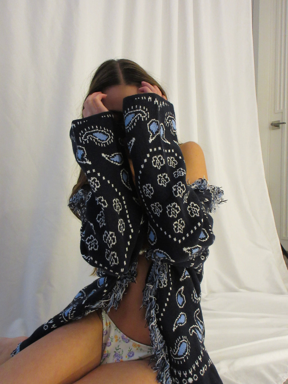 ROYAL BANDANA LONG CARDIGAN