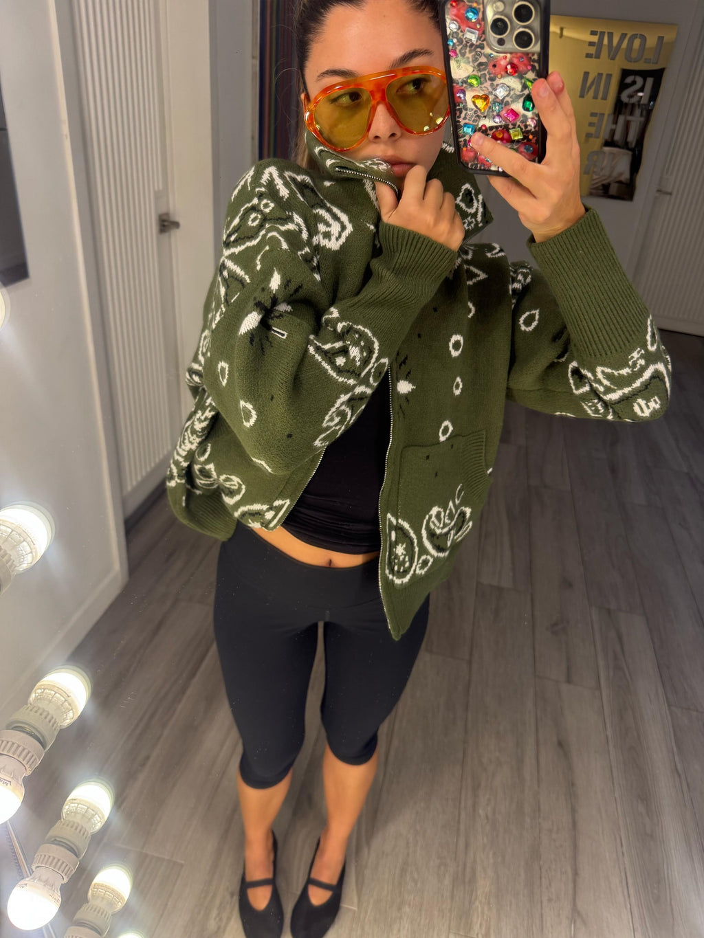 GREEN ZIP UP