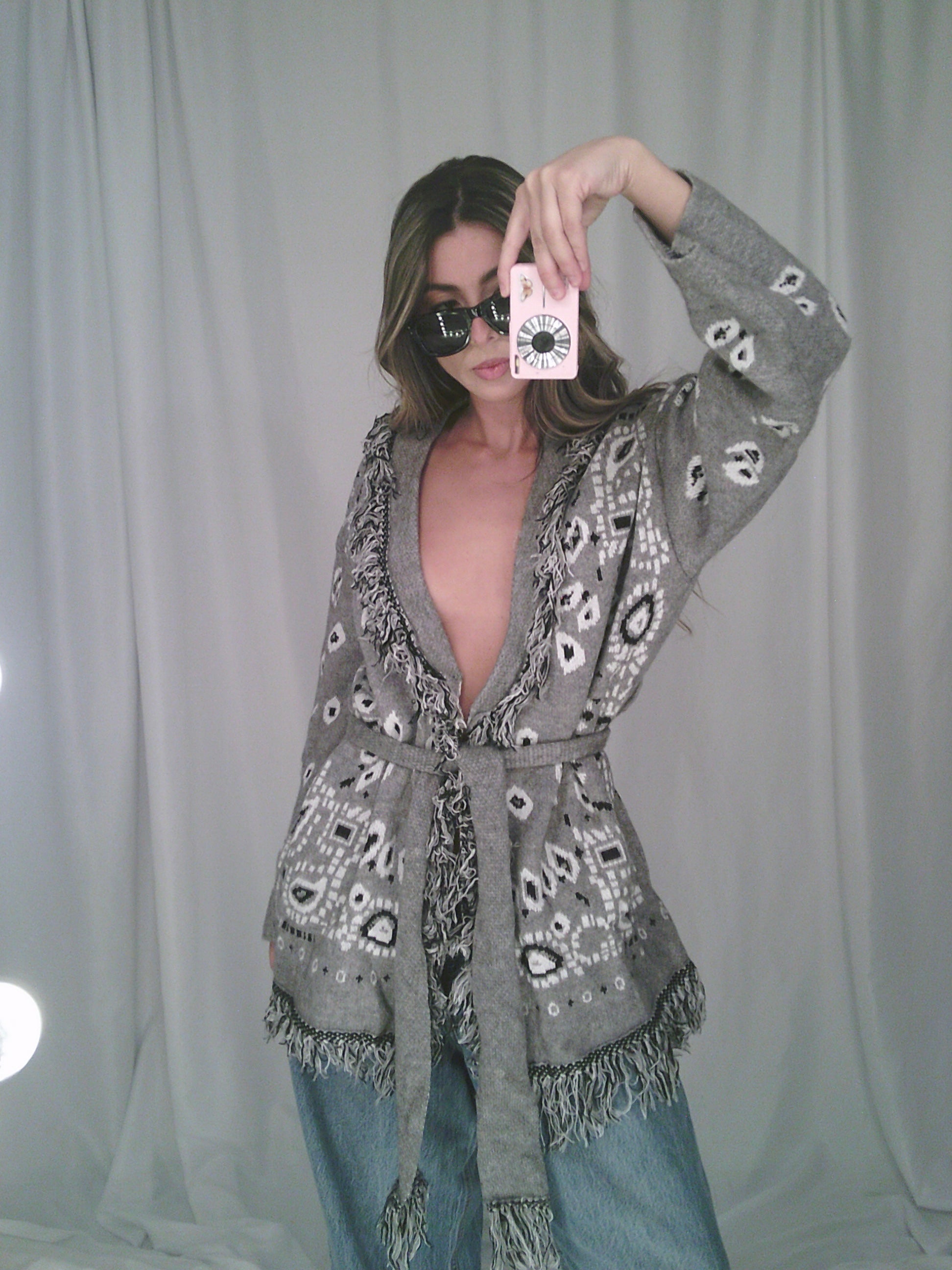 The “Kujten” Cardigan in Grey