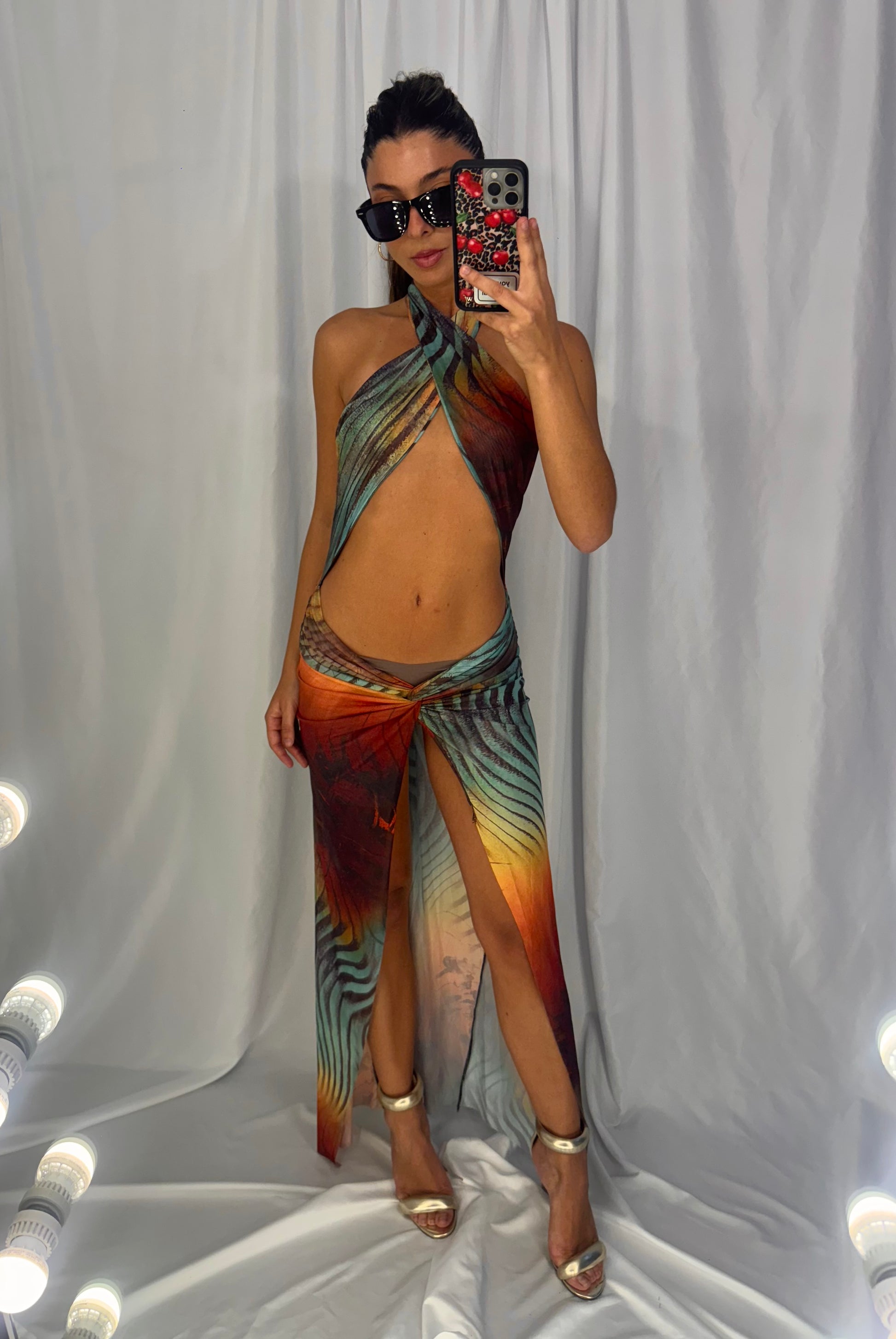 “Jaded-Lndn” Tropical